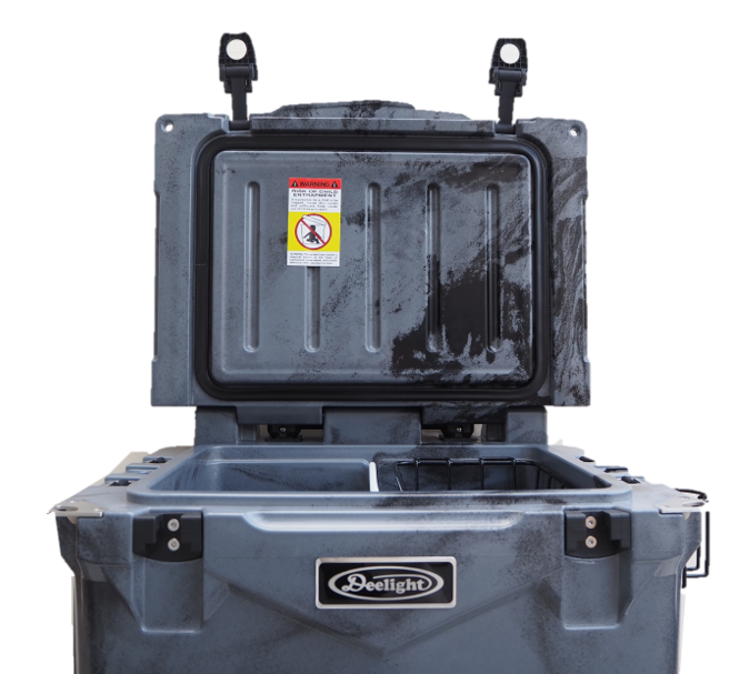 Deelight Iceland cooler 45QT with wheels