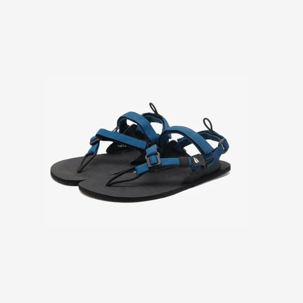 PYOPPFLEDGE　Jejak Lite Barefoot Flip Flops  (Blue On Black)